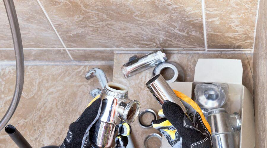 Professional gutter cleaning in Aredale, IA